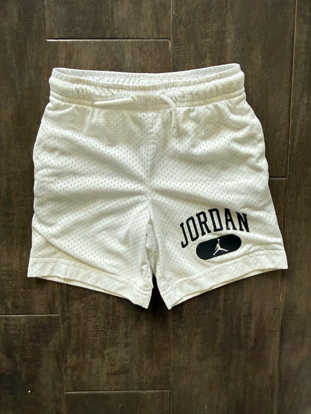 Jordan Boys White Mesh PE Athletic Shorts Basketball Size 4-5 Years